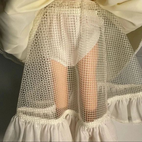 Effanbee Bride Doll 14" Veil Garter Bouquet NWT Old 14" - Picture 5 of 9